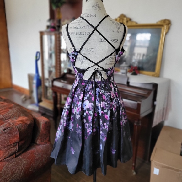 Morgan & Co formal prom dress - Picture 3 of 4